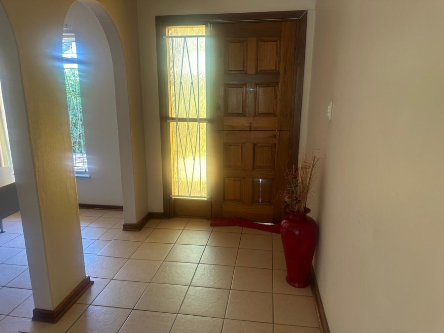 4 Bedroom Property for Sale in Pellissier Free State